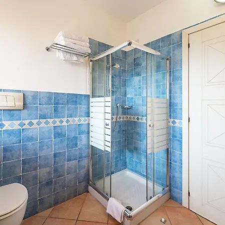 Baia Dei Mirti M4 Sleeps 4 * Vignola Mare